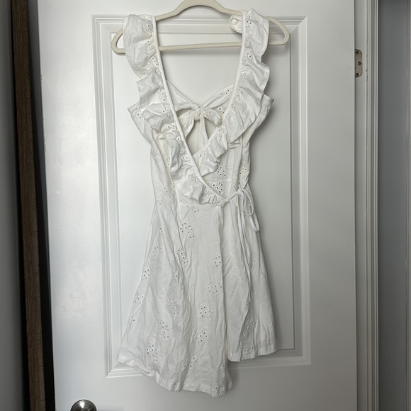 ASOS Design Broderie Eyelet Open Back Wrap Frill Sundress - Picture 3 of 3